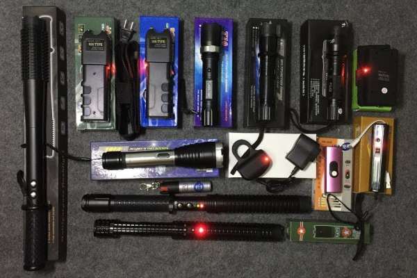 Tự trang bị vũ khí nào để bảo vệ mình khi ra đường?